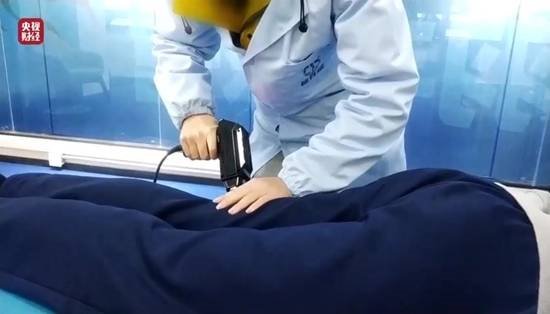  2026年3·15晚会曝光七大消费乱象；从漂白鸡爪到AI投毒，侵害权益行为遭揭露。 新闻 2026年3·15晚会曝光七大消费乱象；从漂白鸡爪到AI投毒，侵害权益行为遭揭露。 新闻 2026年3·15晚会曝光七大消费乱象；从漂白鸡爪到AI投毒，侵害权益行为遭揭露。 新闻 2026年3·15晚会曝光七大消费乱象；从漂白鸡爪到AI投毒，侵害权益行为遭揭露。 新闻