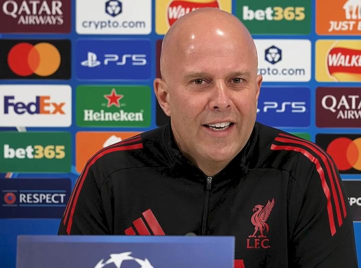  斯洛特直面球迷情绪，主帅坦言不满源于自身失误。 体育新闻 斯洛特直面球迷情绪，主帅坦言不满源于自身失误。 体育新闻 斯洛特直面球迷情绪，主帅坦言不满源于自身失误。 体育新闻