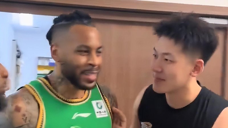  那些无法兼顾的陪伴：辽篮温情送别背后的父爱与离别 体育新闻