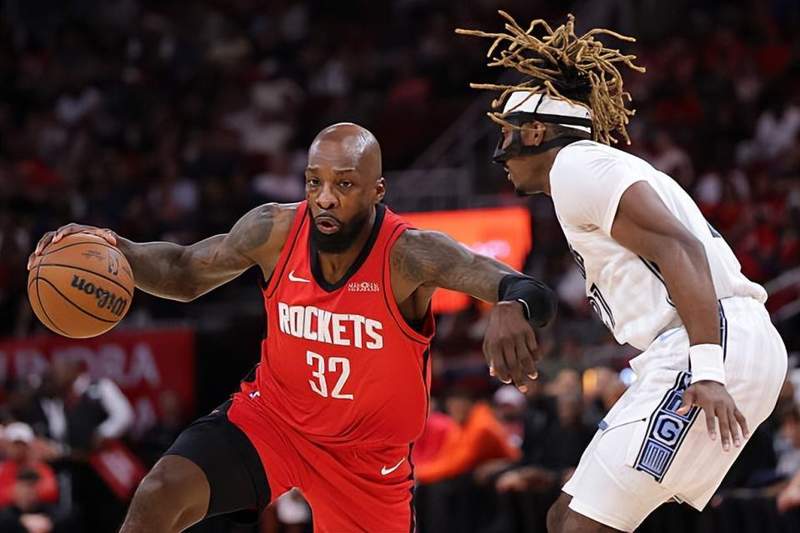  【数据拆解】杰夫·格林状态断崖式下滑：三项核心指标揭示火箭老将已难堪大任 体育新闻