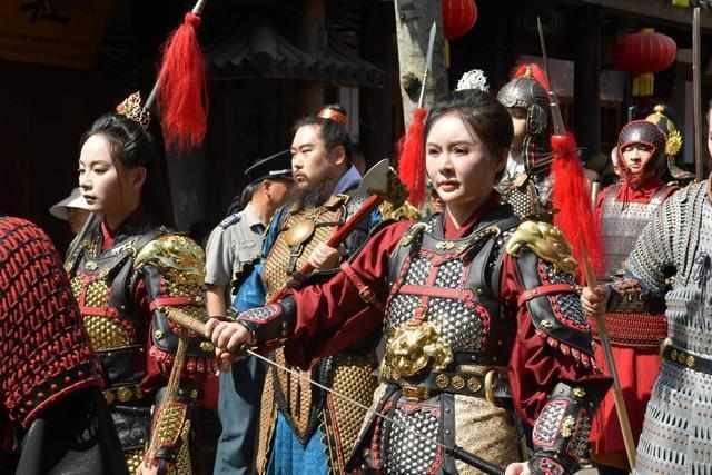  【技术解码】甲胄锻造与沉浸剧场：阆中汉服纪的底层设计逻辑 文化旅游